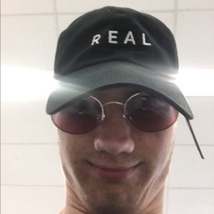 Meet your Posher, Ethan